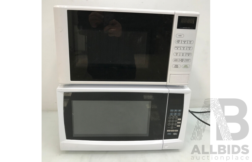 Brilliant Basics Compact Digital Microwave and Anko Compact Microwave - Lot of 2