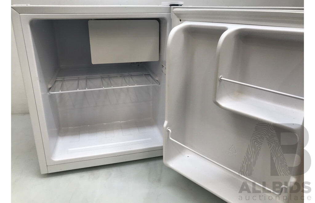 Euromatic (BF-41) 36 Can Bar Fridge