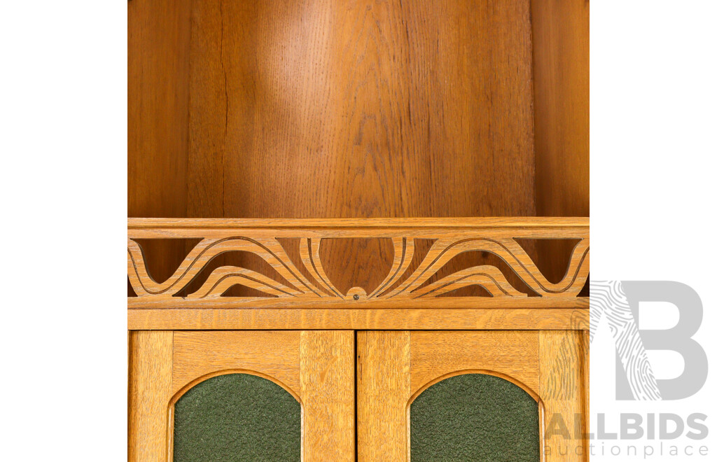 Large Oak Art Nouveau Kitchen Dresser