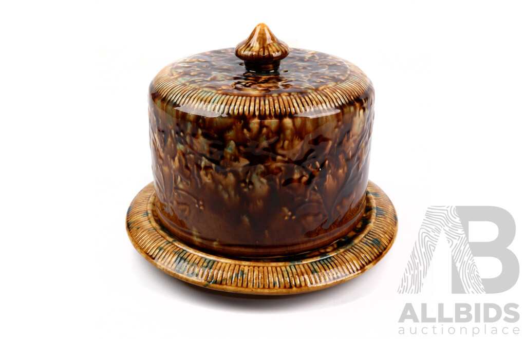 Fantastic Antique Australian Lithgow Pottery Cheese Dome and Underplate, Circa 1880s