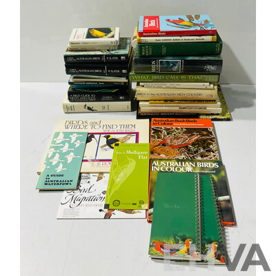 Collection Books Relating to Australian Birds Including  Pizzey & Doyles Field Guide to the Birds of Australia, Slaters Field Guide to Australian Birds Vol 1 & 2 and More