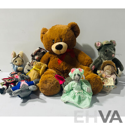 Collection Vintage and Other Teddys and Soft Toys Including Vintage Example with Articulated Limbs