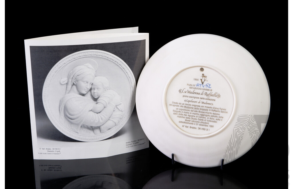 Limited Edition Carrara Marble Raphael's Madonna Display Plate by Ennio Furiesi for Studio Dante Di Volteradici in Original Packaging