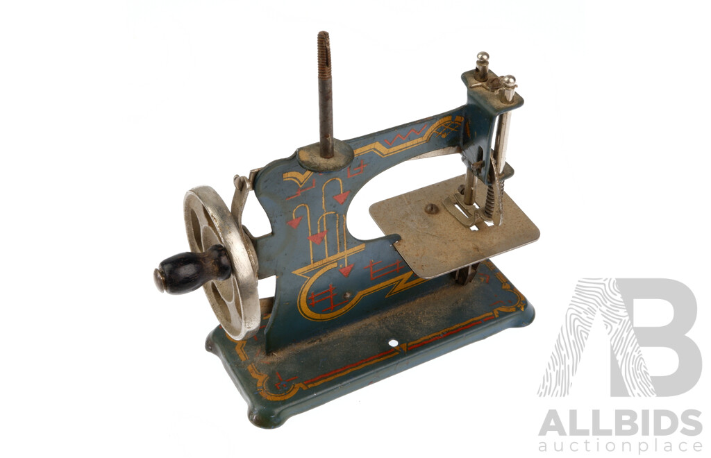 Vintage Art Deco Childrens Hand Cranked Sewing Machine