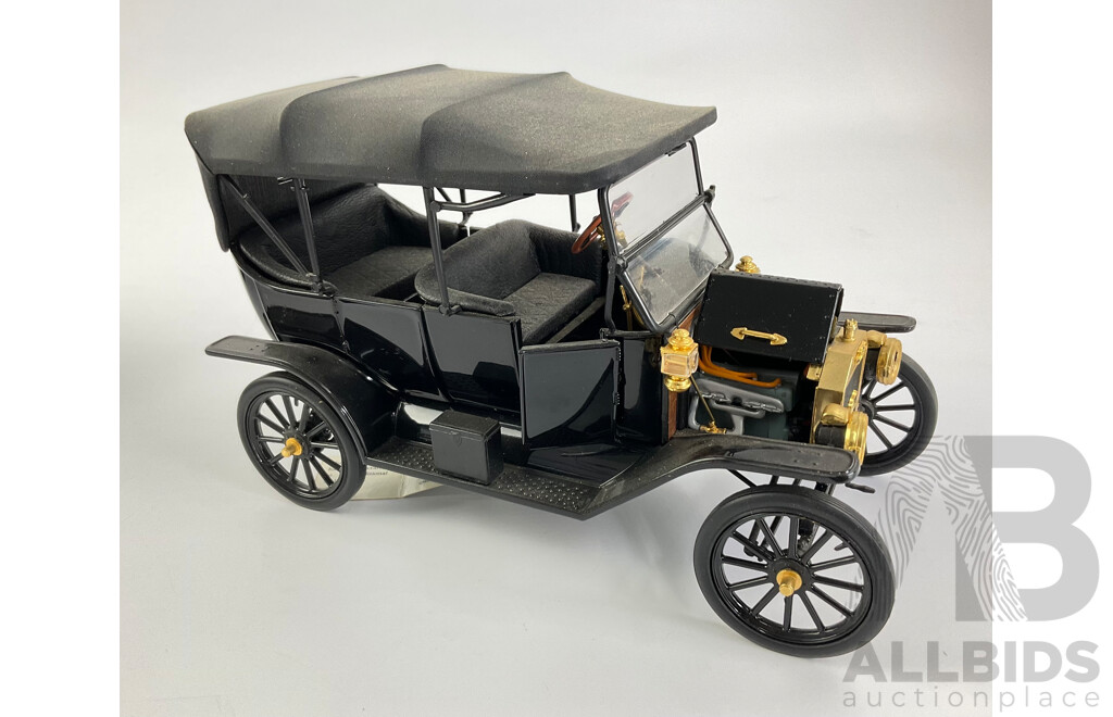 Franklin Mint Precision Models Diecast 1913 Model T Ford - 1:16 Scale