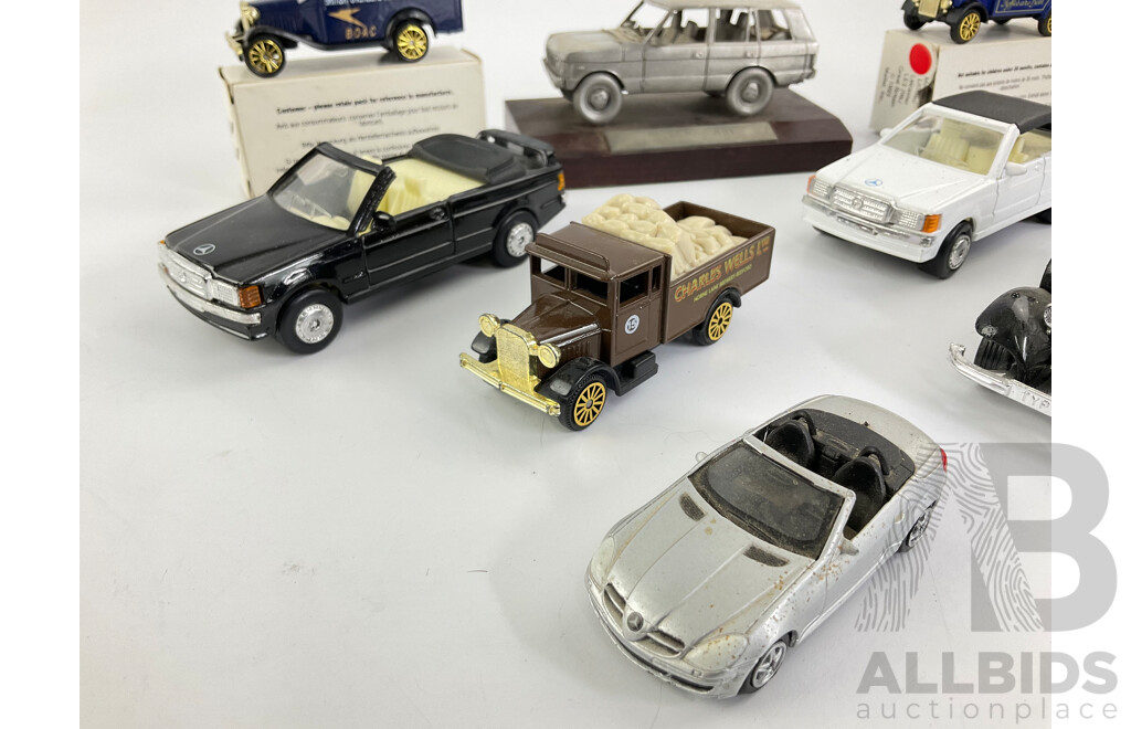 Boxed Diecast Corgi B.O.A.C Bus and Fyffes Bananas Truck, Diecast Range Rover on Timber Base, Mercedes and Truck