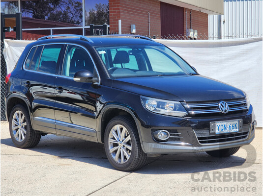 11/2014 Volkswagen Tiguan 132 TSI (4x4) 5NC MY15 4d Wagon Black 2.0L