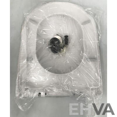 YEAUPE PRO D-Form Toilet Seat with Soft-Close Mechanism - Lot of 5 - ORP $522.45