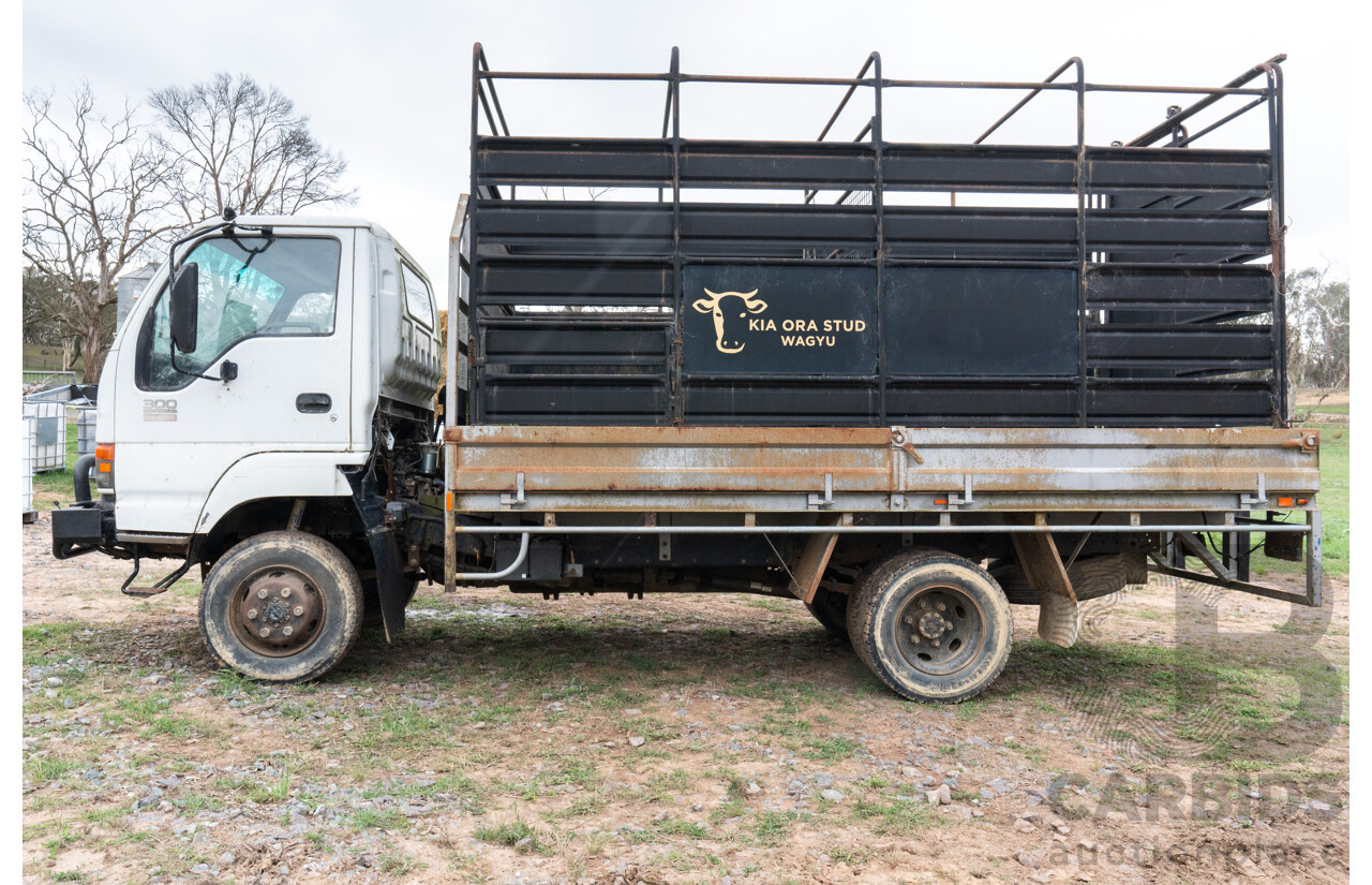 09/2003 Isuzu NPS300 (4x4) 2d Cab Chassis Turbo Diesel 4.8L