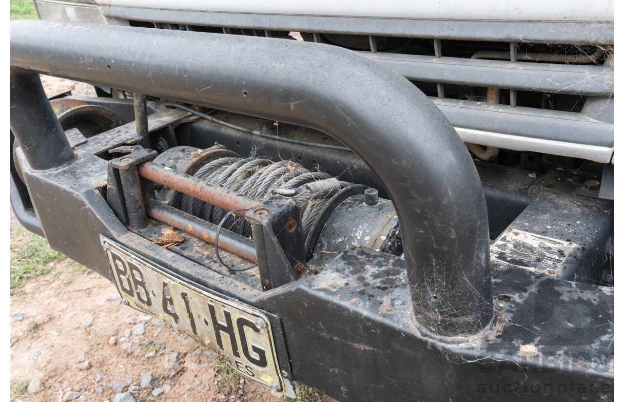 09/2003 Isuzu NPS300 (4x4) 2d Cab Chassis Turbo Diesel 4.8L