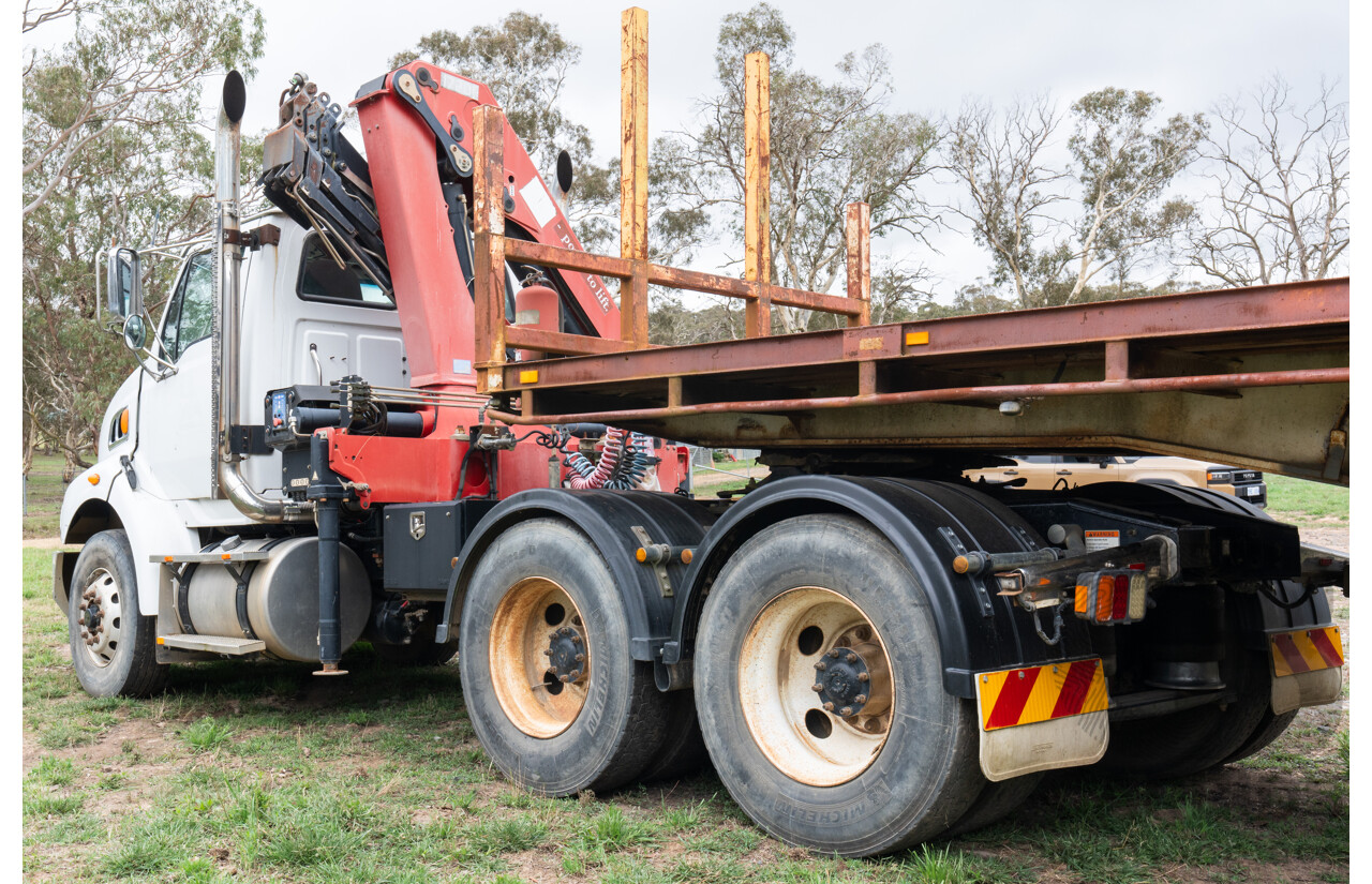 10/2009 Sterling HX9500 L-Series 6x4 with HMF 5300 Hiab 2d Cab Chassis Prime Mover Turbo Diesel 15.2L