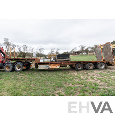 01/1983 Drake STHCRS Tri-Axle Low Loader Float Trailer