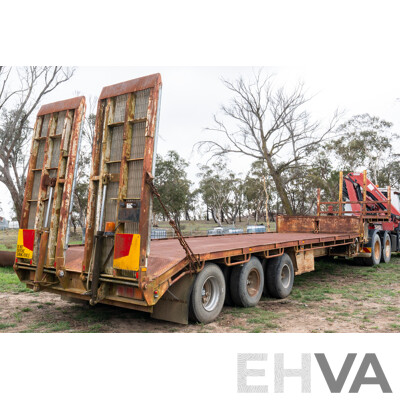 01/1983 Drake STHCRS Tri-Axle Low Loader Float Trailer