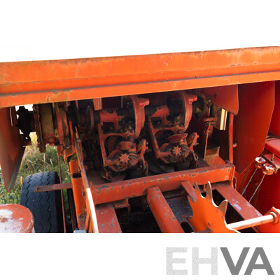 New Holland Hayliner 317, Hay Baler