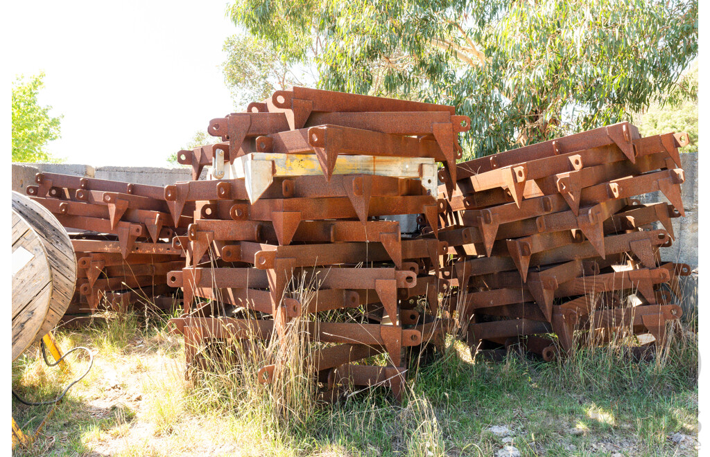 Temporary Stay Sledges X 60 & Concrete Blocks X 60