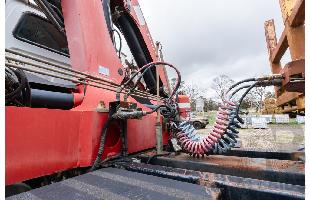 2009, Sterling HX9500, Prime Mover with HIAB