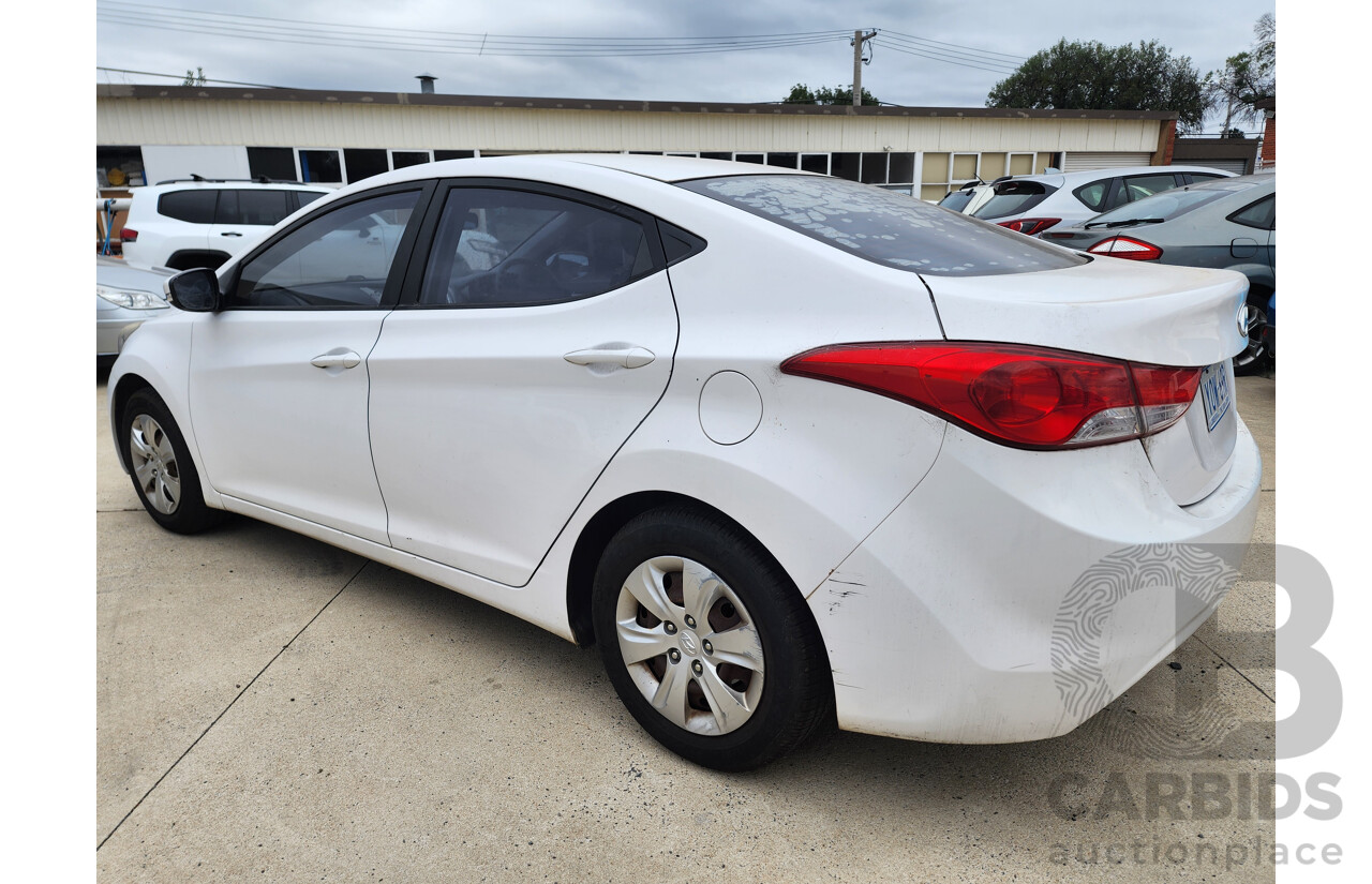 11/2012 Hyundai Elantra Active MD 4d Sedan White 1.8L