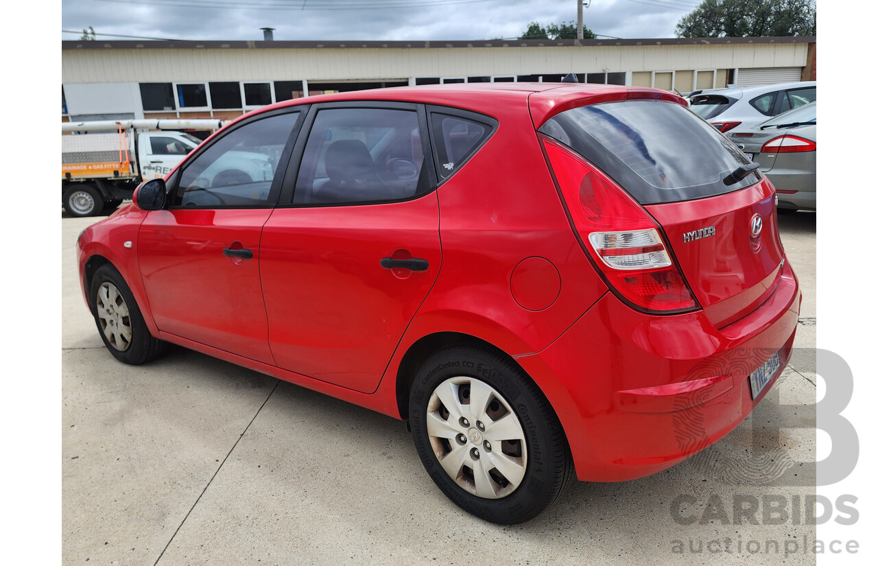 11/2010 Hyundai i30 SX FD MY10 5d Hatchback Red 2.0L