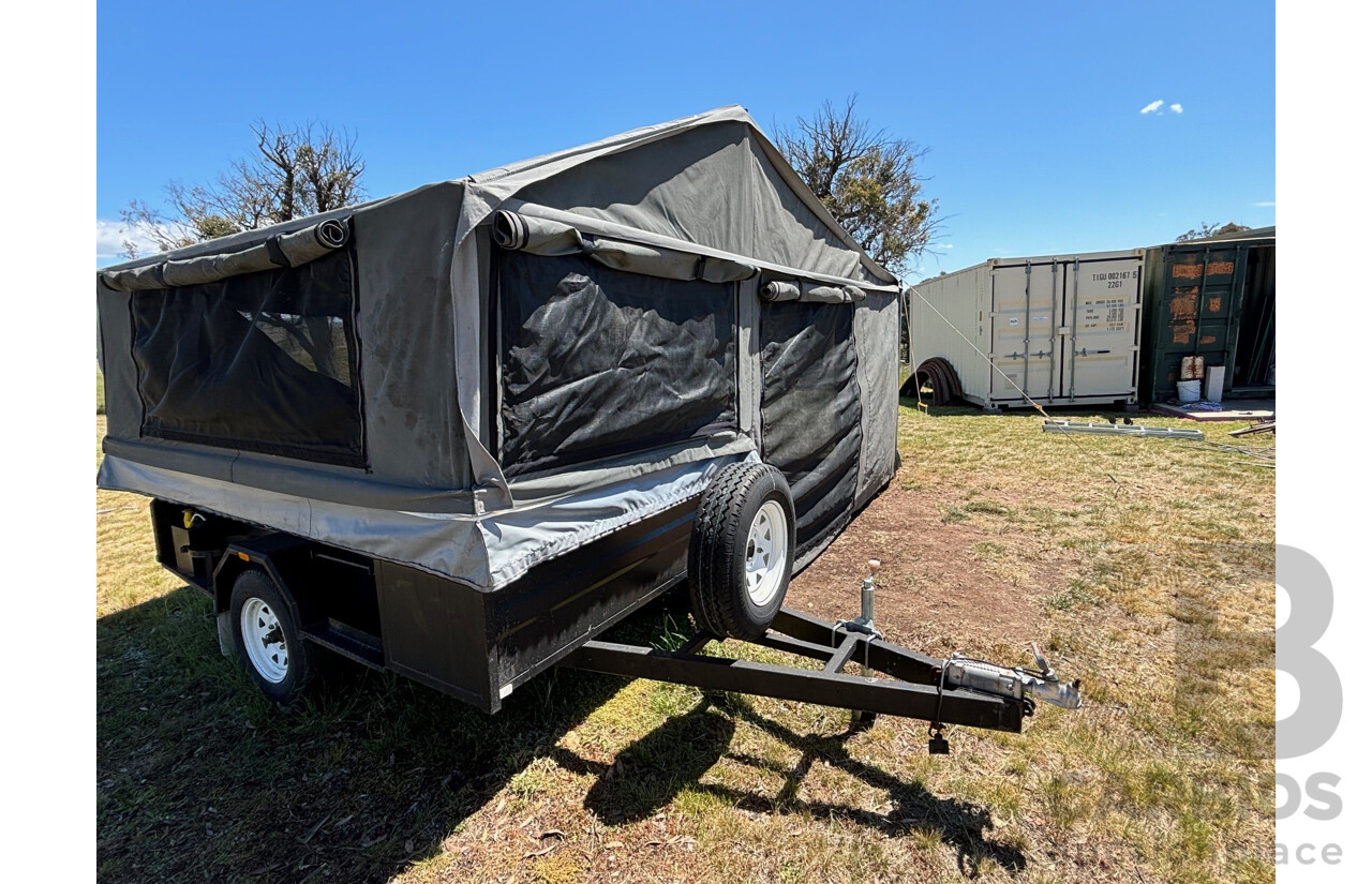 1/2010 Bell Canvas Australia Tent Top Camping Trailer