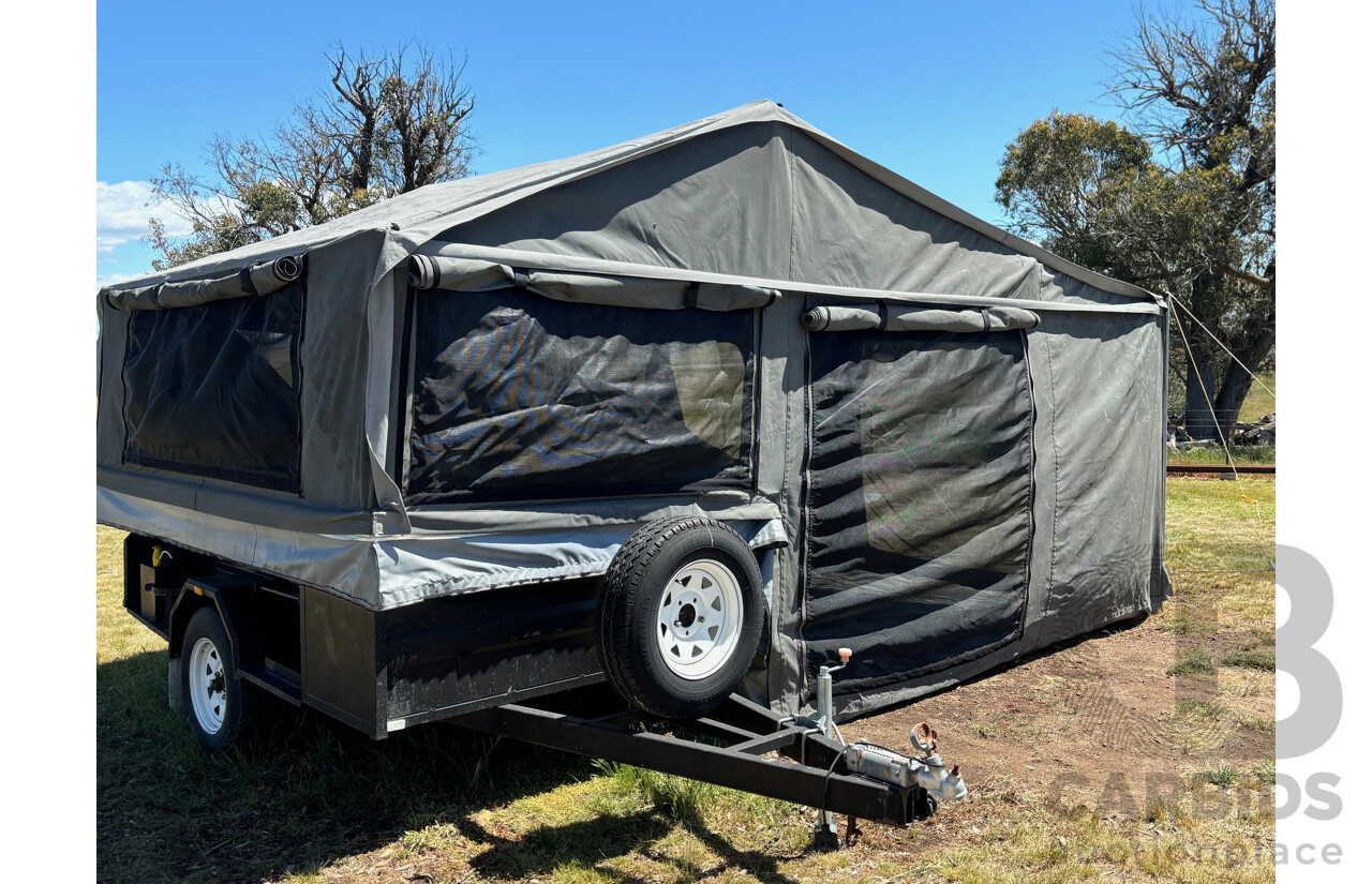 1/2010 Bell Canvas Australia Tent Top Camping Trailer