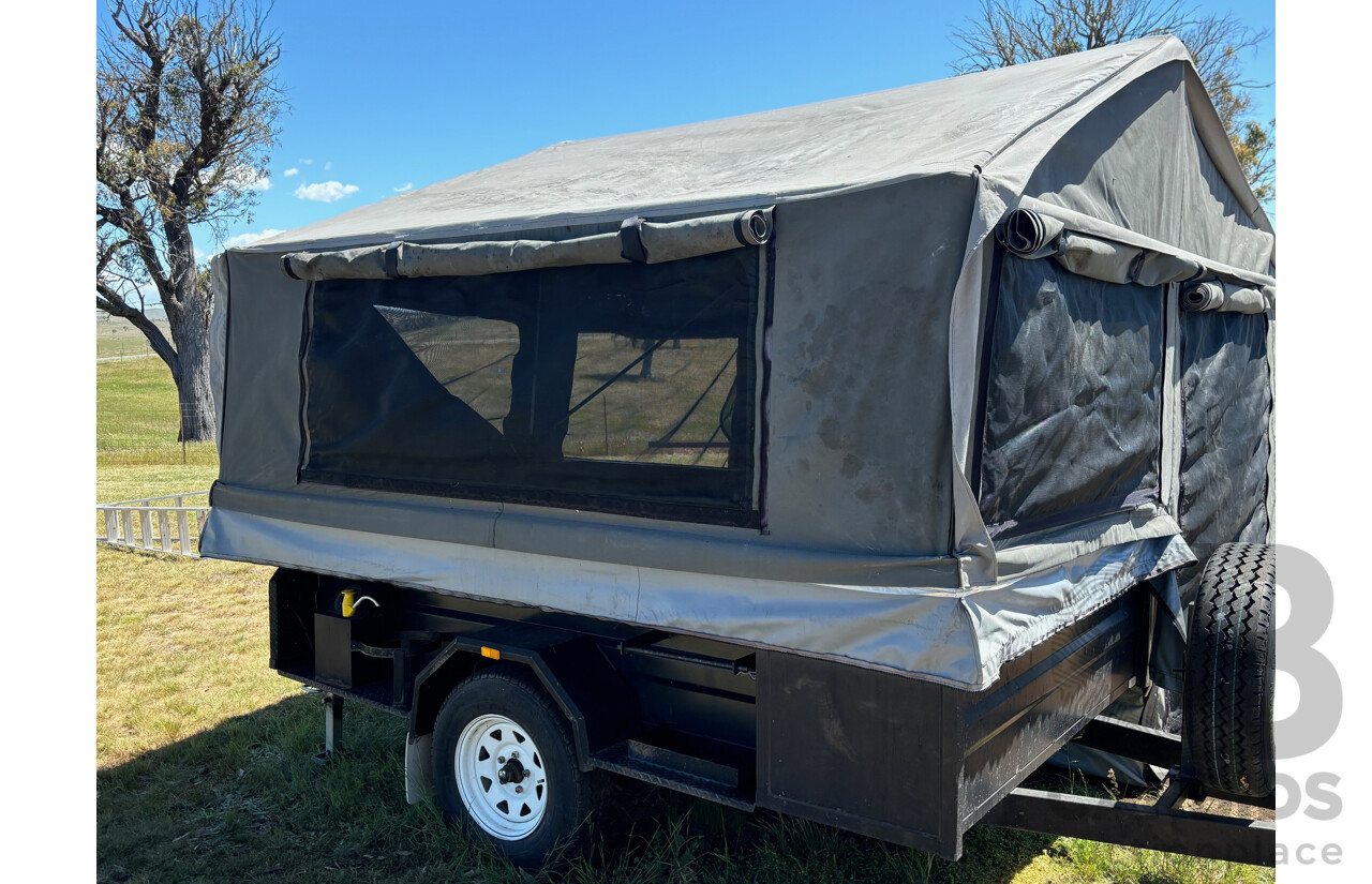 1/2010 Bell Canvas Australia Tent Top Camping Trailer