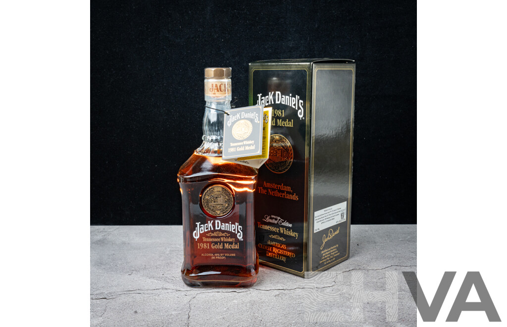 Boxed Jack Daniel’s 1981 Amsterdam, The Netherlands Gold Medal Tennessee Whiskey