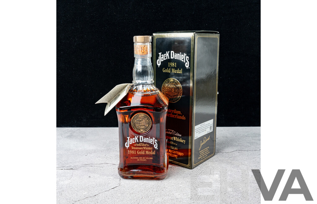Boxed Jack Daniel’s 1981 Amsterdam, the Netherlands Gold Medal Tennessee Whiskey