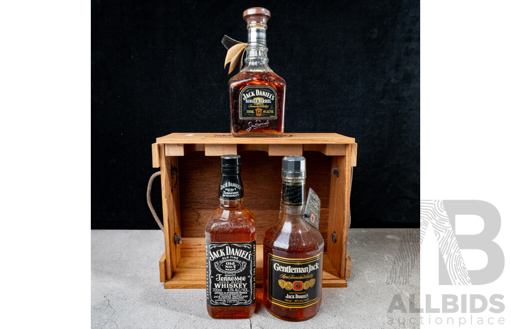 Limited Edition Jack Daniel’s Family of Fine Whiskeys Cabinet.No 79/150, Signed by Master Distiller Jimmy Bedford