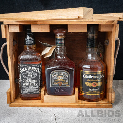 Limited Edition Jack Daniel’s Family of Fine Whiskeys Cabinet.No 79/150, Signed by Master Distiller Jimmy Bedford