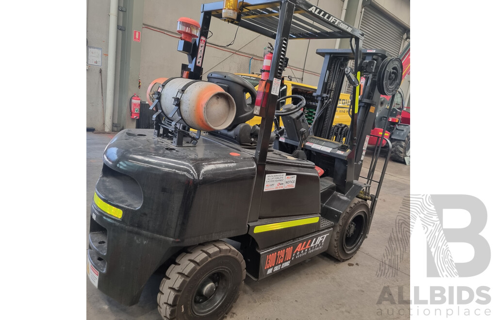 Hyster H3.00DX (T) 3.0 Tonne LPG Forklift- 4.5m TSU