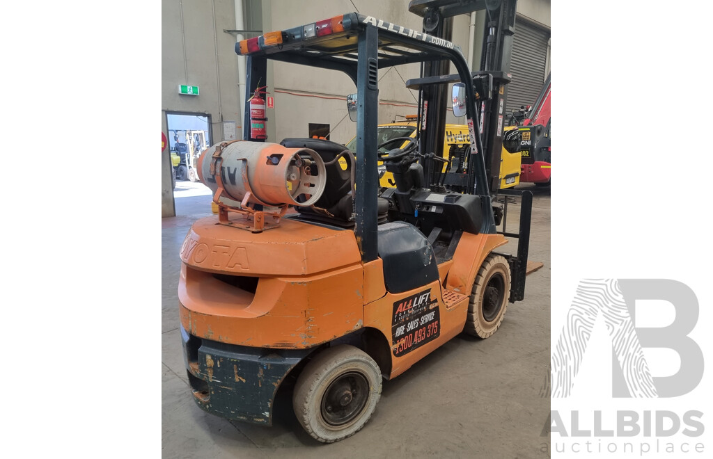 1998 Toyota 42 7FG 25 2.5 Tonne LPG Forklift 6.0m FSV