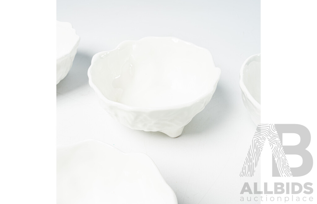 Collection Eight English Wedgwood Porcelain Country Ware Pieces Comprising Set Six Bowls & Pair S & P Shakers