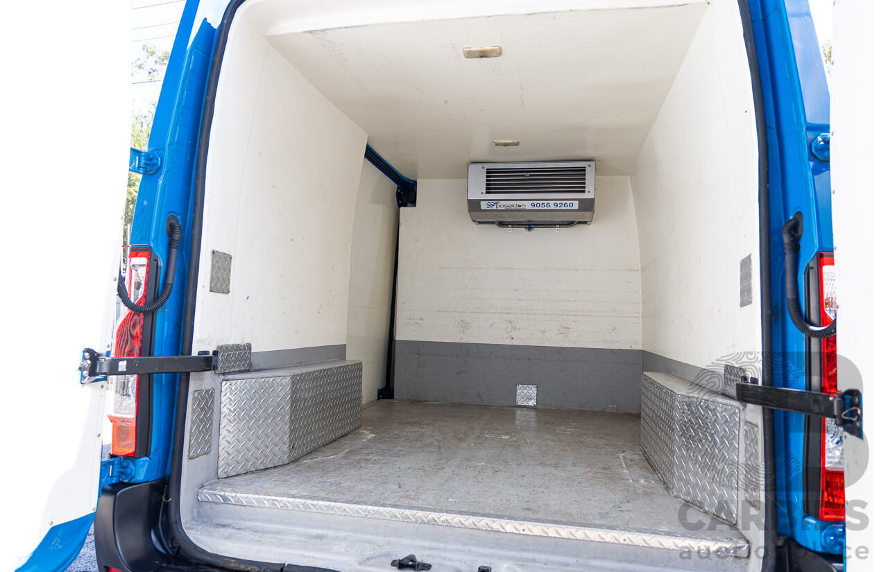 06/2017 Renault Master SWB LOW (FWD) X62 (NBI) Van Carribbean Blue Turbo Diesel 2.3L - Custom Refrigerated