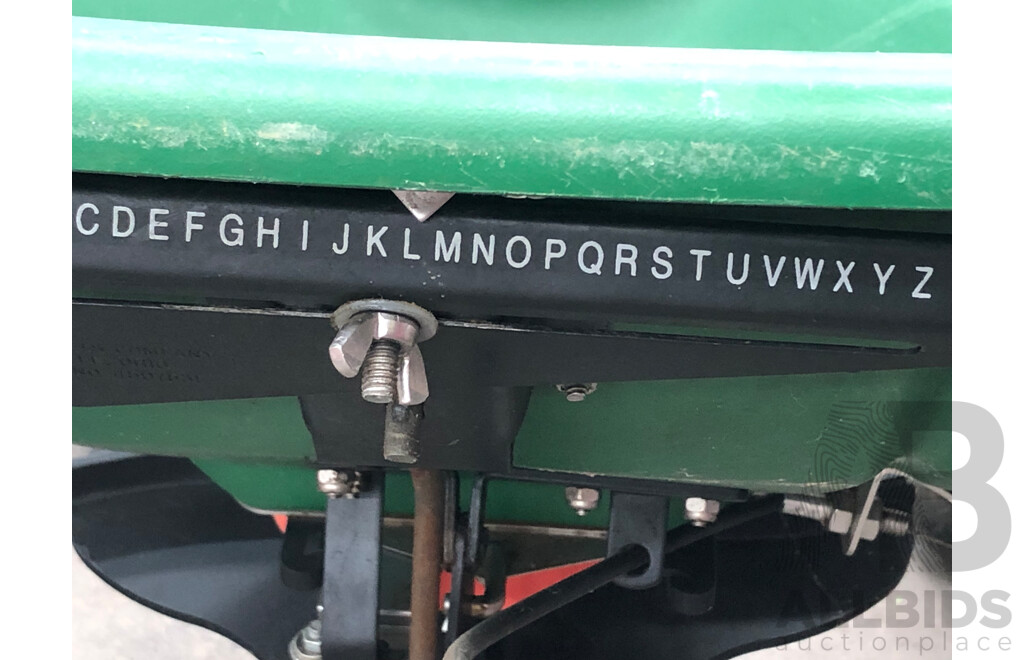 Scotts AccuPro 2000 Fertilizer Spreader