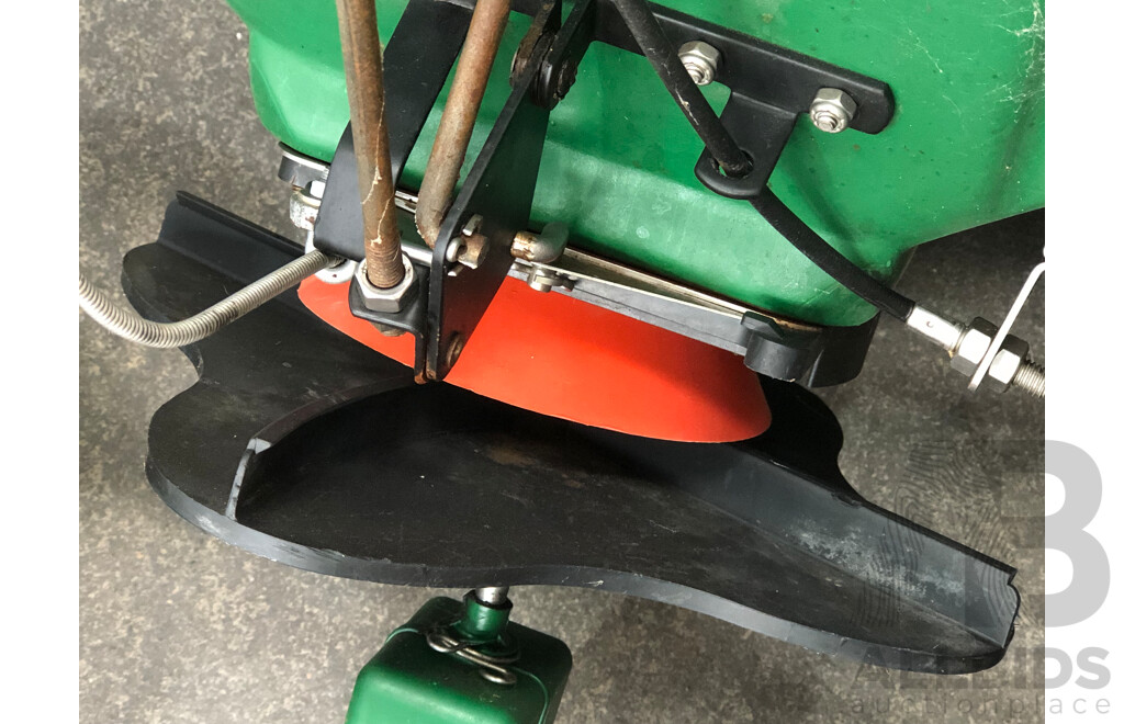 Scotts AccuPro 2000 Fertilizer Spreader