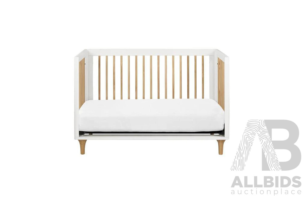 BABYLETTO Lolly 3 in 1 Convertible Cot - White Natural - ORP $899 - Brand New