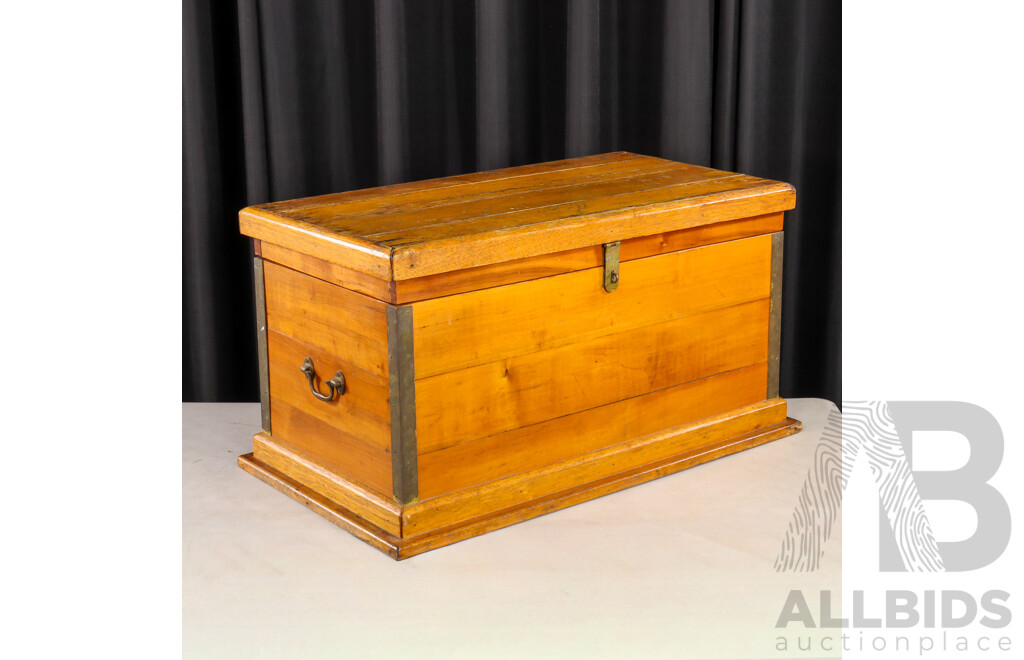 Australian Pine Lift Top Blanket Box