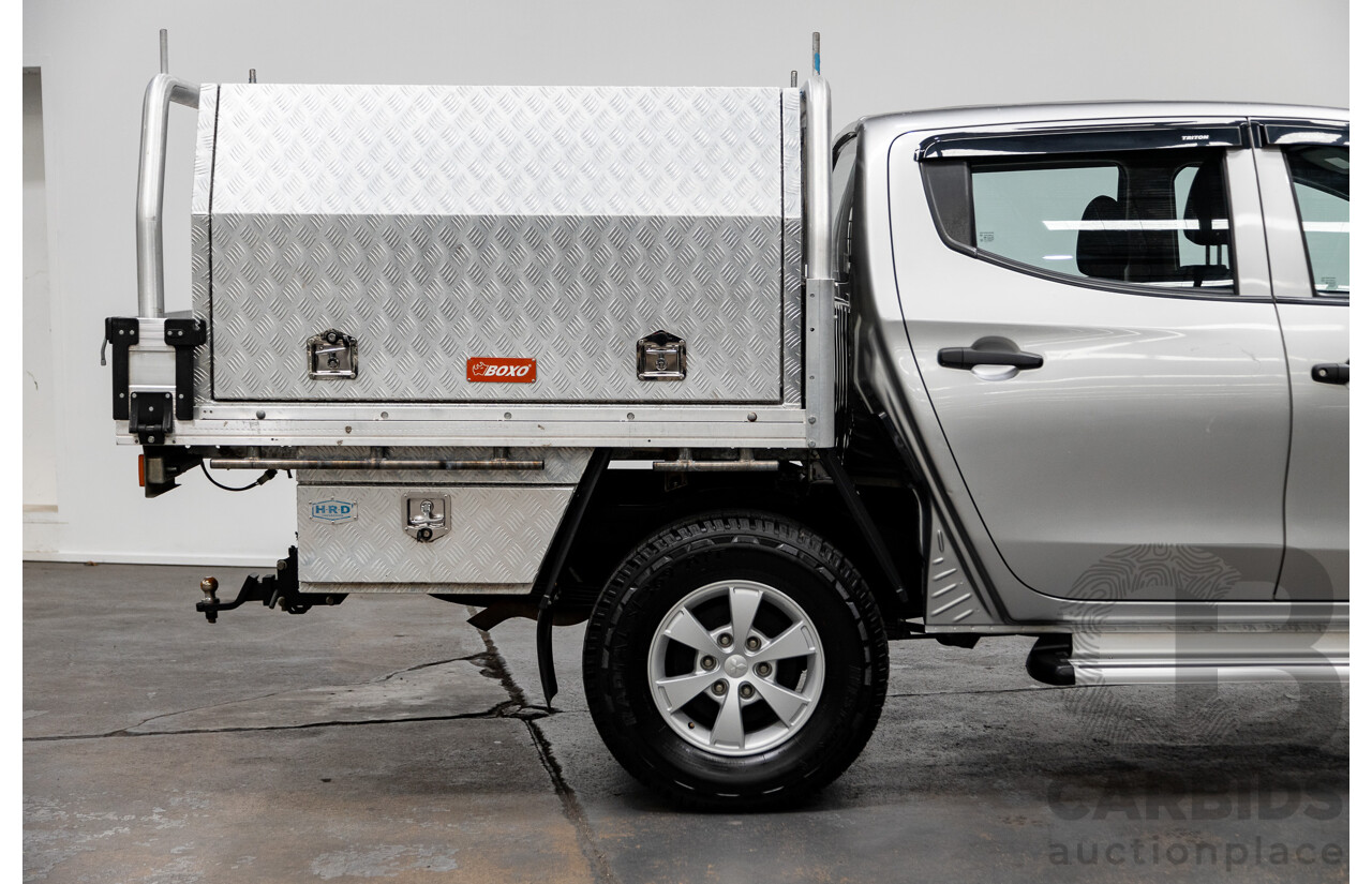 11/2015 Mitsubishi Triton GLX (4x4) MQ MY16 Dual Cab Tray Back Utility Silver Turbo Diesel 2.4L