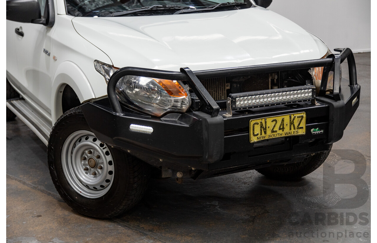 06/2017 Mitsubishi Triton GLX (4x4) 4x4 MQ MY17 Dual Cab Utility White 2.4L