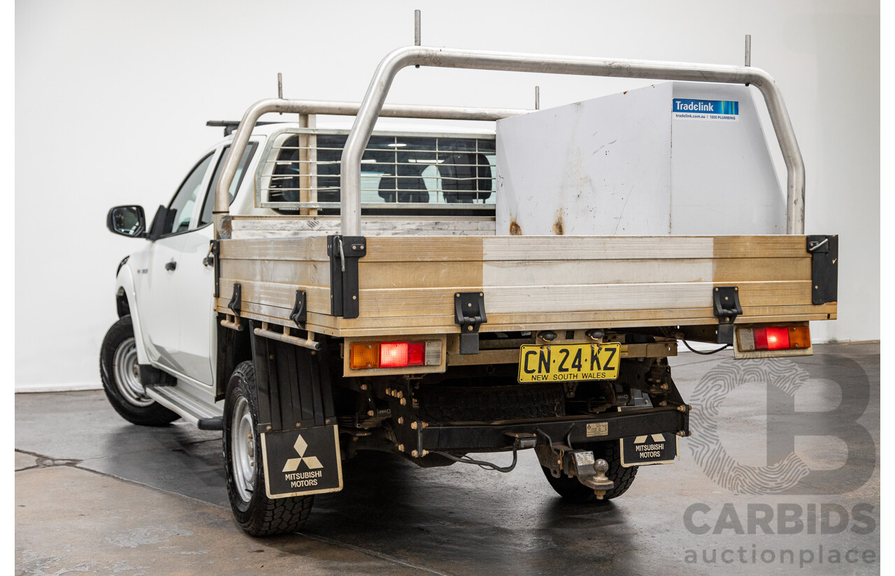 06/2017 Mitsubishi Triton GLX (4x4) 4x4 MQ MY17 Dual Cab Utility White 2.4L