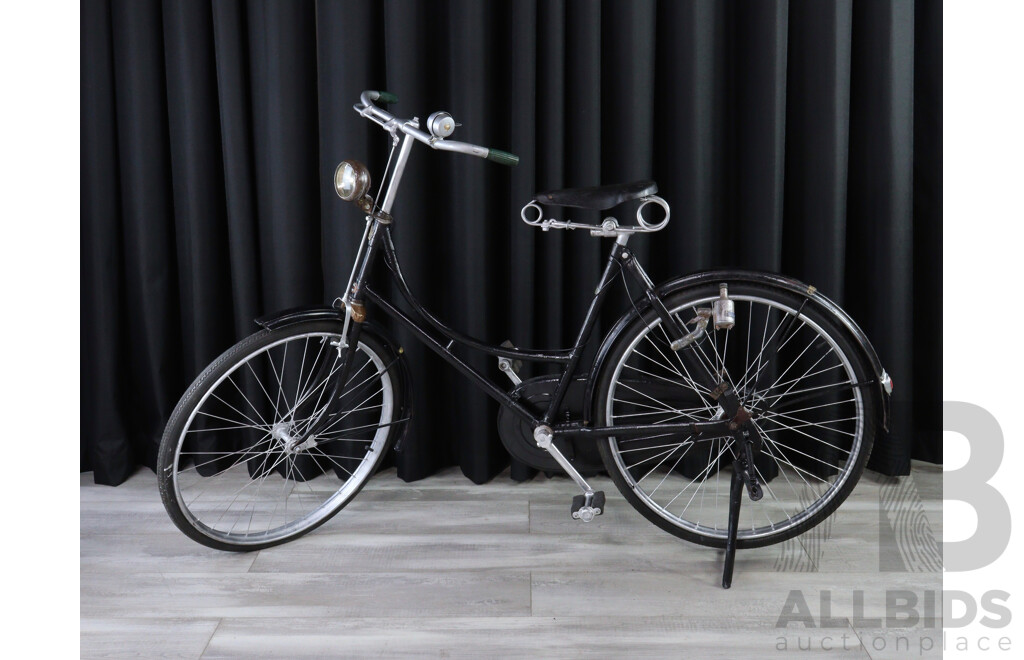 Vintage Hicho Steel Framed Mens Bicycle