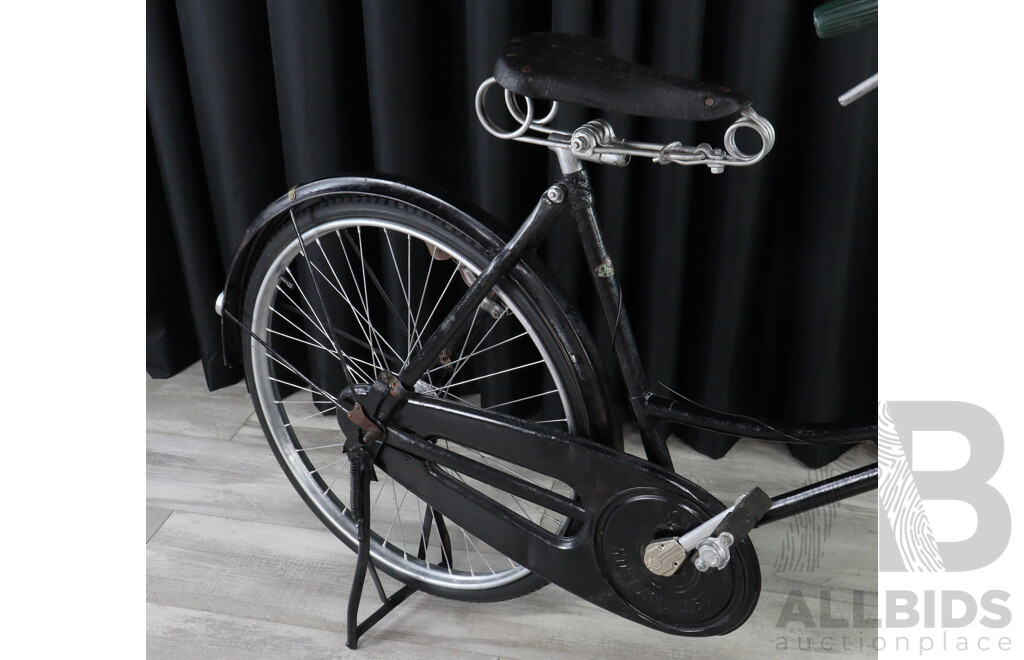 Vintage Hicho Steel Framed Mens Bicycle