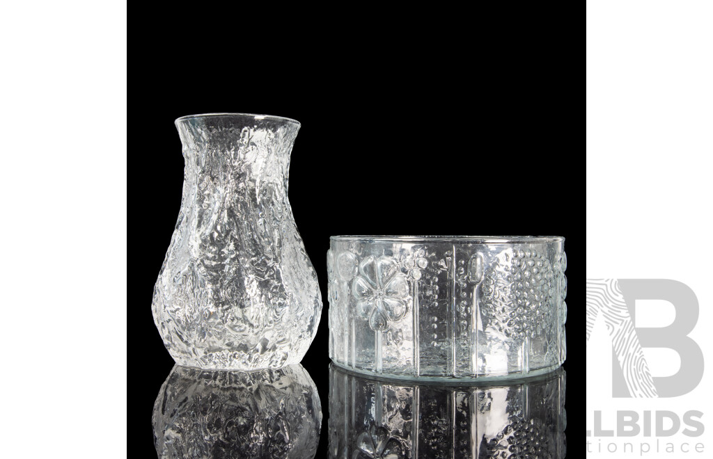 Mid Century Serving Bowl by Oiva Toikka for Nuutajarvi in Flora Pattern Along with Iittala Textured Frosted Glass Vase