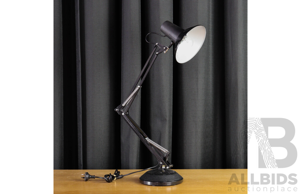 Articulated Desk Lamp by Superlux