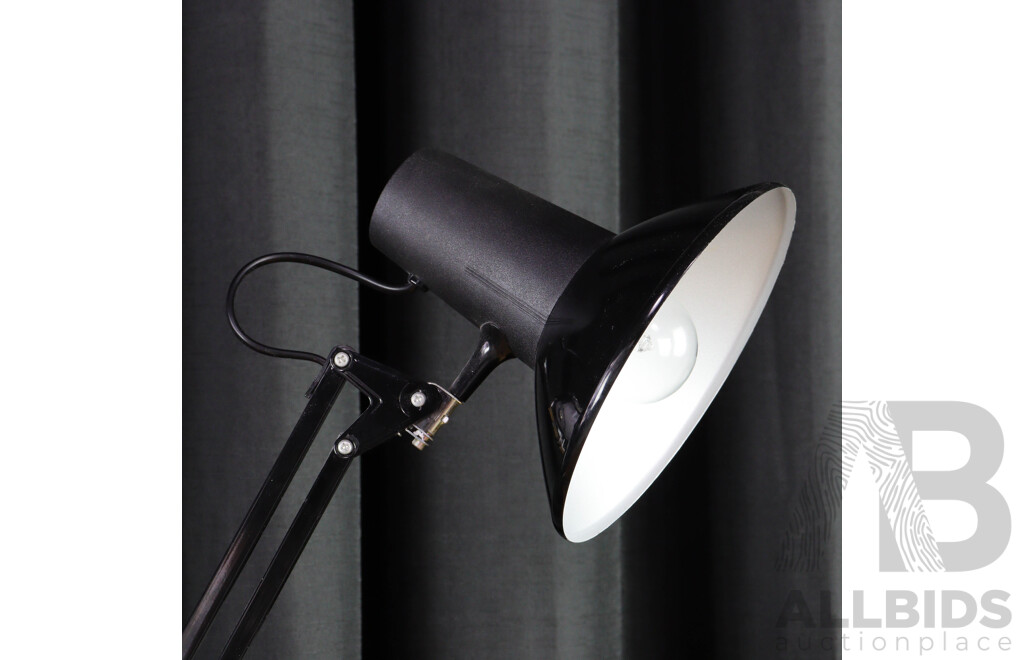 Articulated Desk Lamp by Superlux