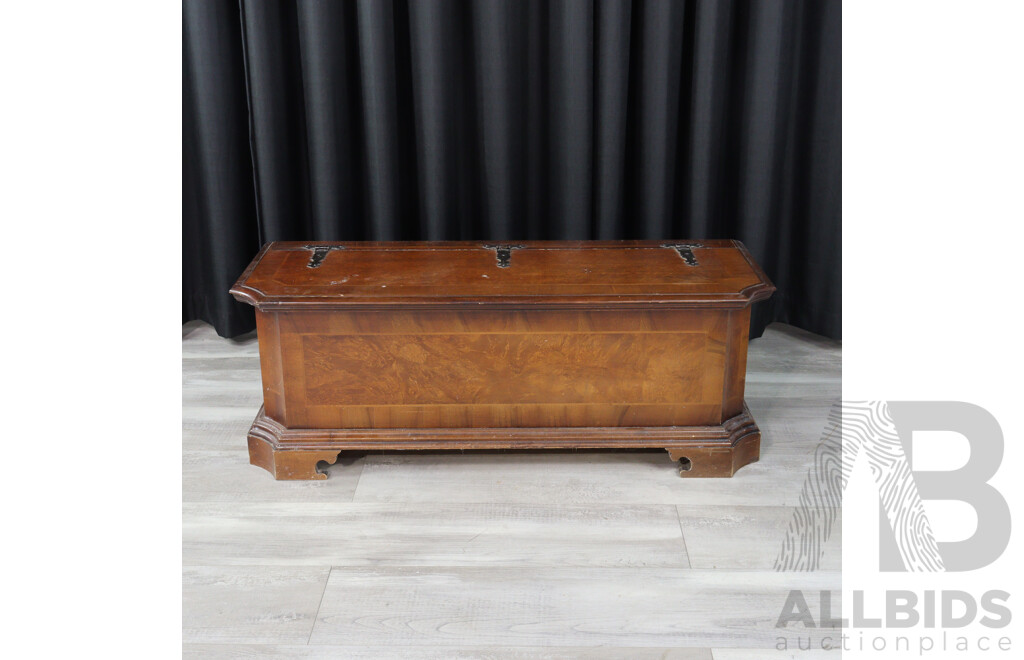 Inlaid Lift Top Blanket Box