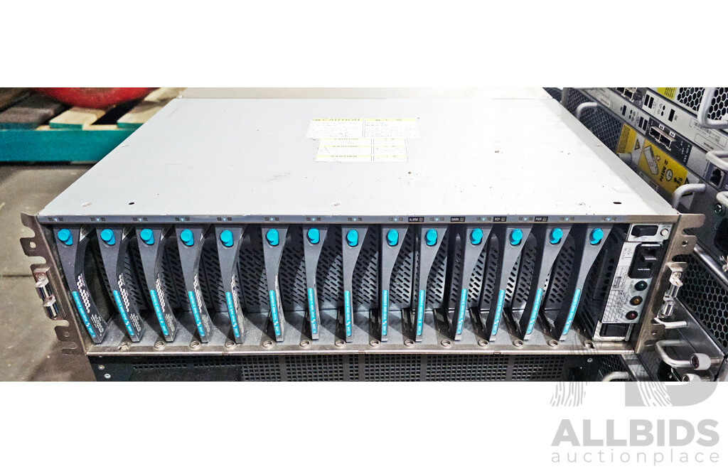Hitachi (DF600-RKL) 14-Bay Hard Drive Storage Array and 20 Caddies