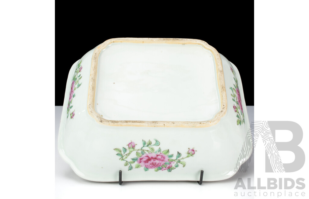 Wonderful Antique Chinese Canton Export Ware Famille Rose Porcelain Hand Painted Lidded Nyonya Dish with Internal Scene with Figures, Butterflies and Flowers, Circa 1830