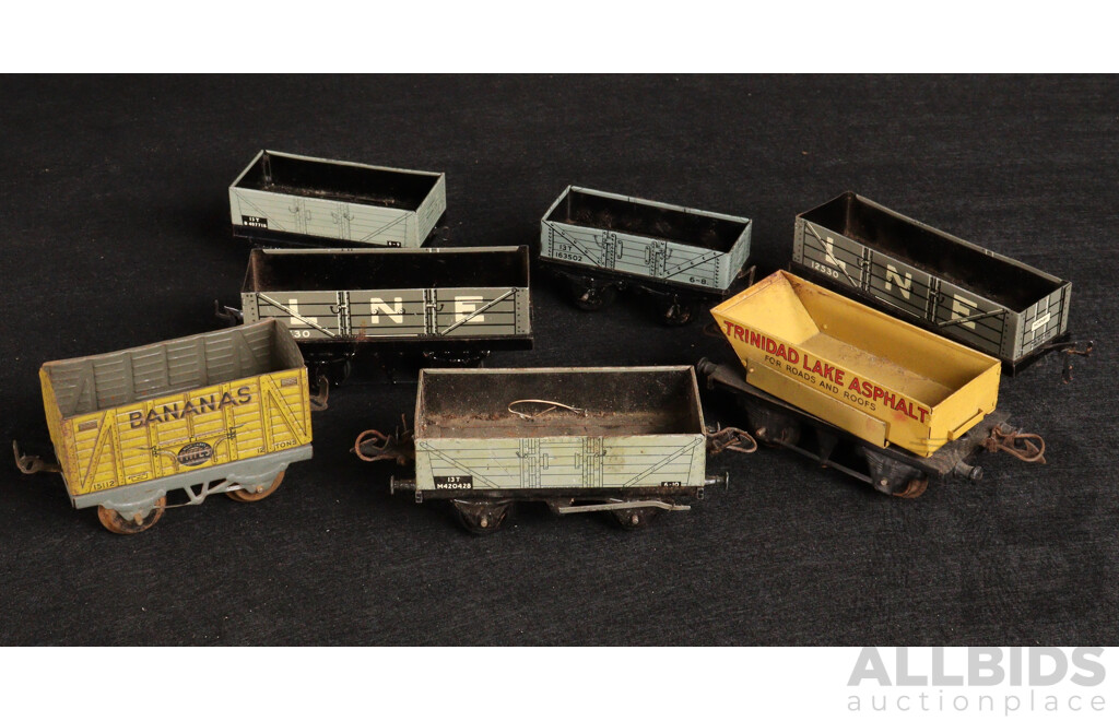 Vintage Hornby O Gauge Freight Rolling Stock Including Trinidad Lake Asphalt, LNE, Bananas