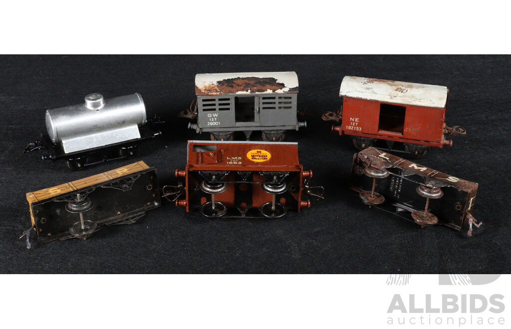 Collection of Vintage Hornby O Gauge Freight and Passenger Rolling Stock Including Cattle Wagon, LNER Passenger, Ballast Wagons